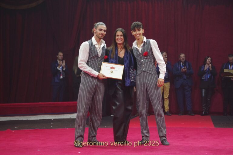 1. PREMIO CIRQUE D_HIVER BOUGLIONE A KOCKA BROTHERS